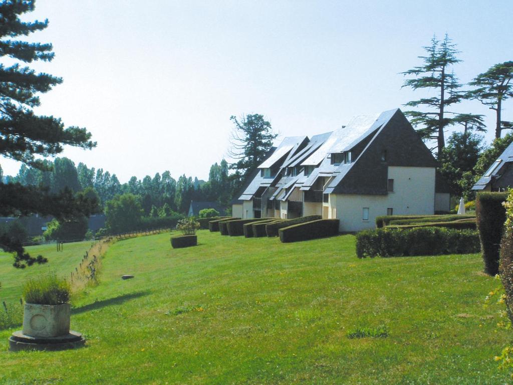 Lagrange Vacances Les Hauts De Clairvallon Houlgate Esterno foto