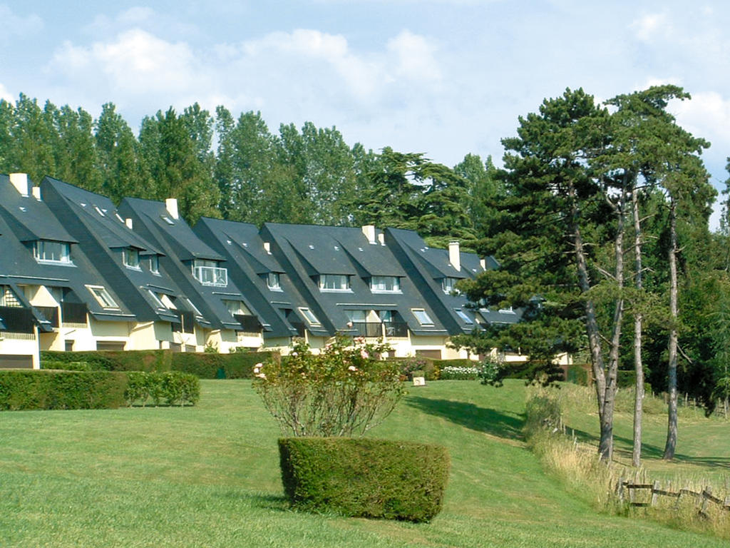 Lagrange Vacances Les Hauts De Clairvallon Houlgate Esterno foto